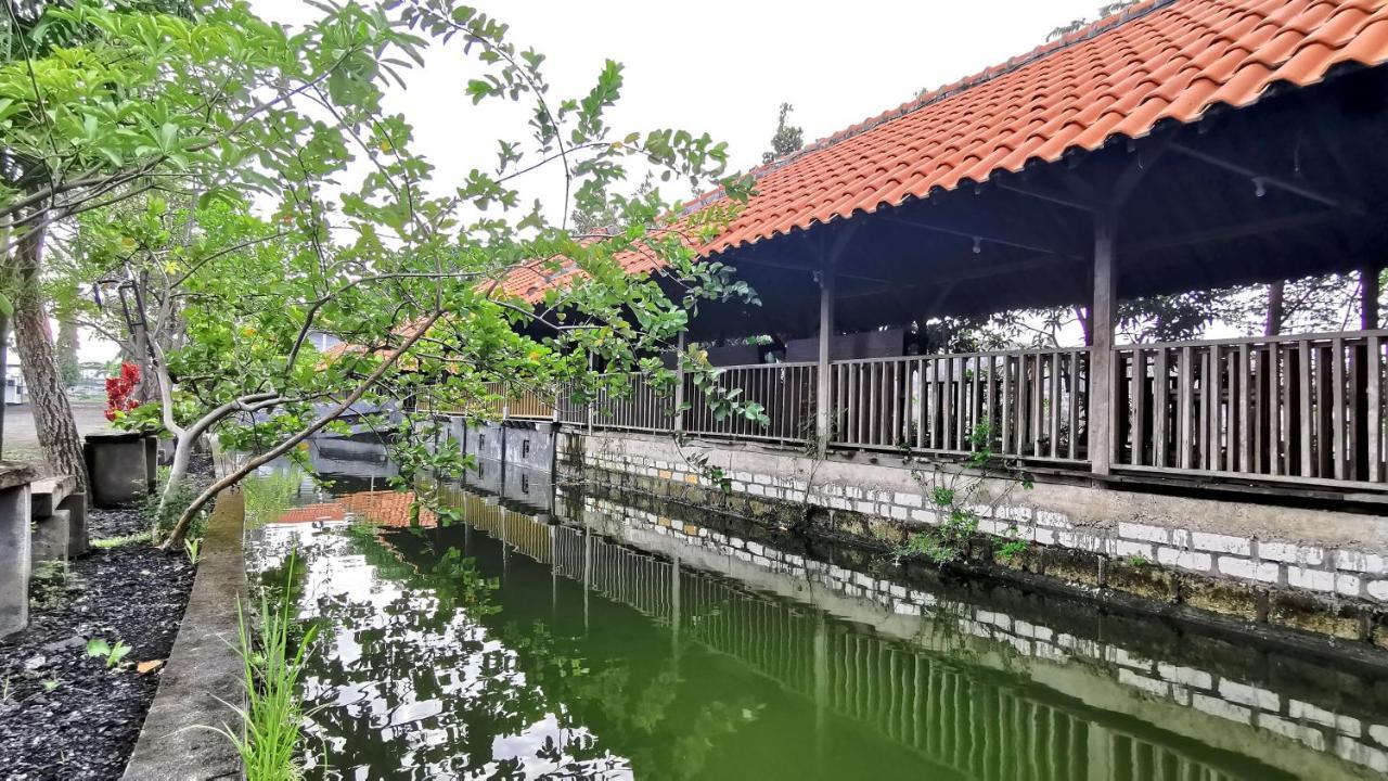 Hotel Aqiilah Syariah Lamongan Dış mekan fotoğraf